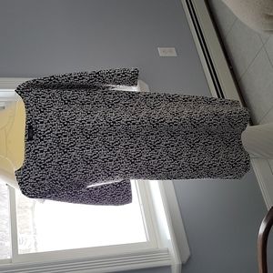 Woman's dress black & white